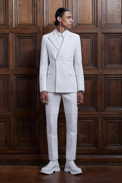 Look 8